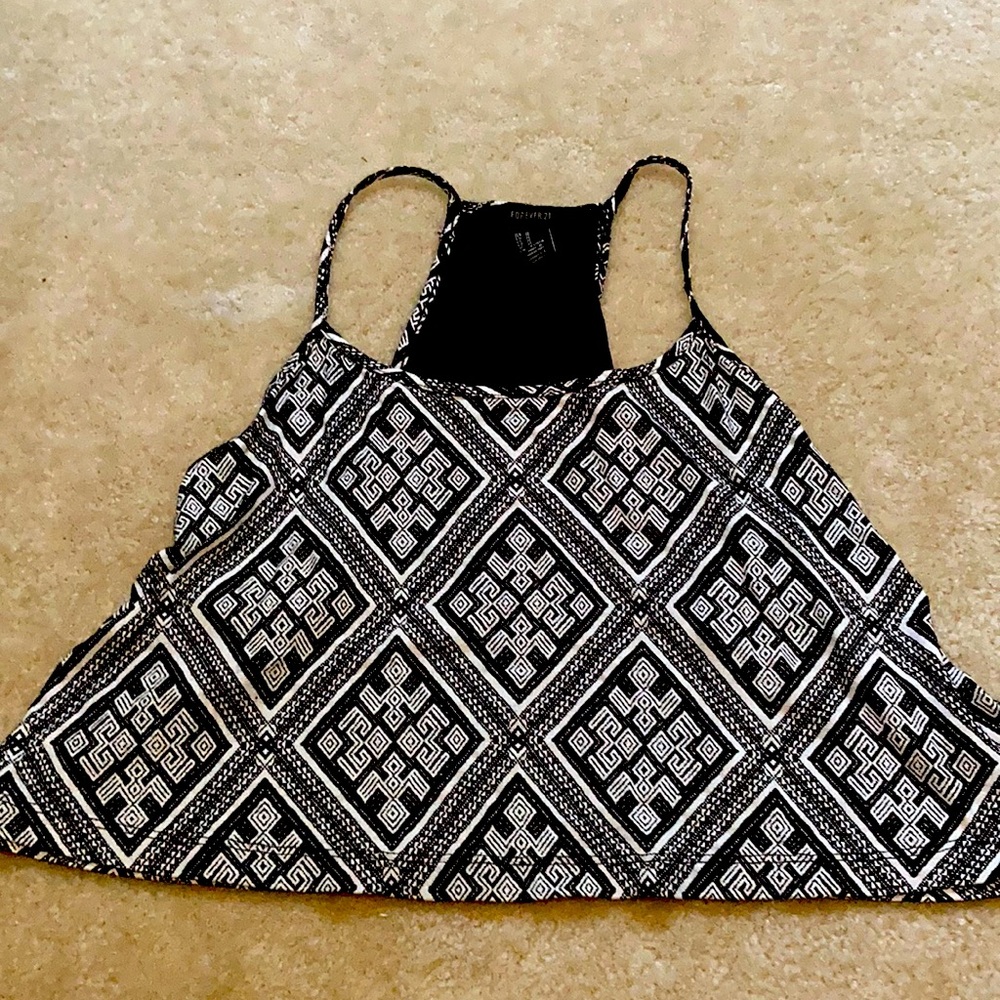Swing racer back black and white crop top